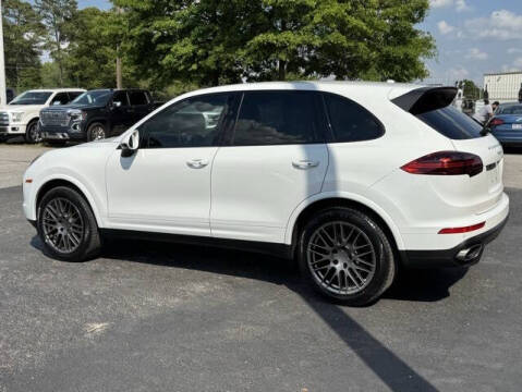 2017 Porsche Cayenne Platinum Edition