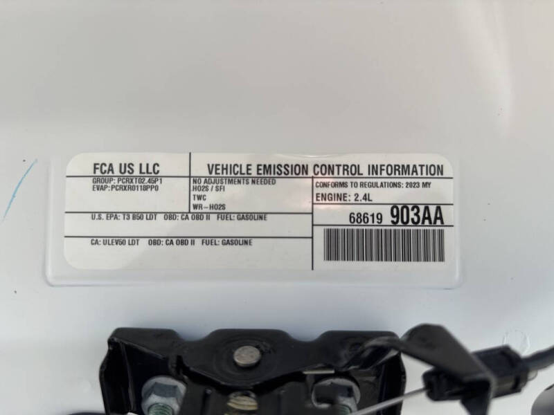 2023 Jeep Cherokee Altitude Lux