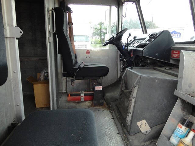 2005 Workhorse P42