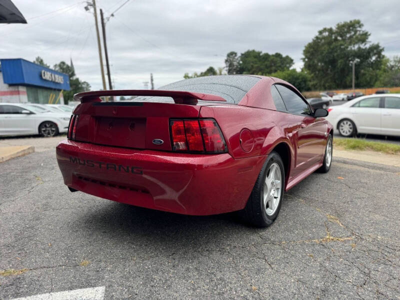 2004 Ford Mustang