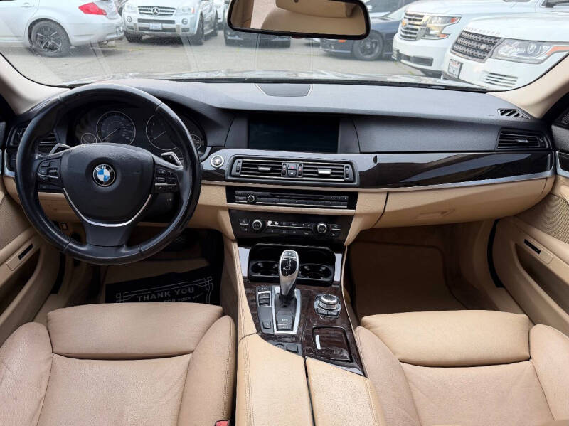 2011 BMW 5 Series 550i