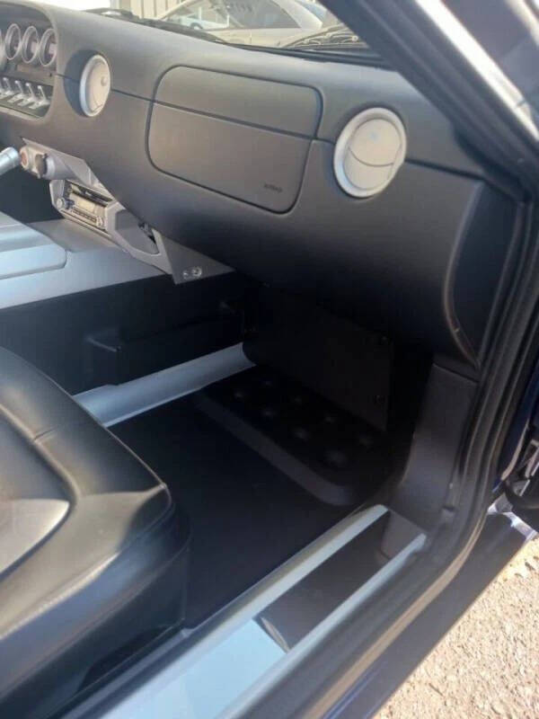 2005 Ford GT Base - Photo 11