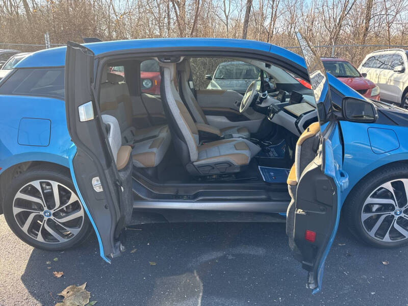 2017 BMW i3 Base photo 74