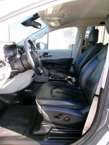 2021 Chrysler Pacifica Touring L