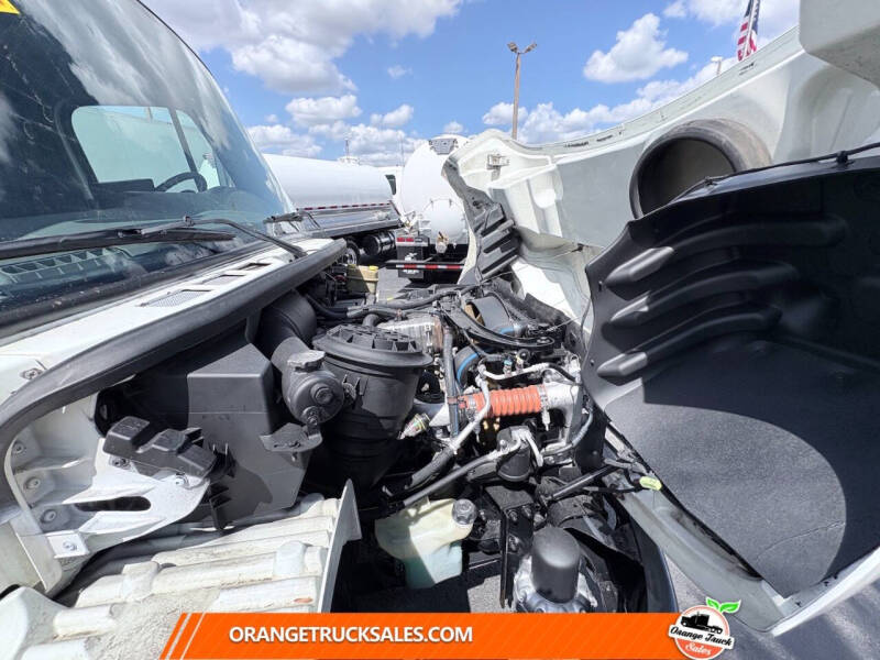2019 Freightliner M2 106