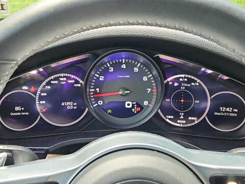 2023 Porsche Cayenne Platinum Edition