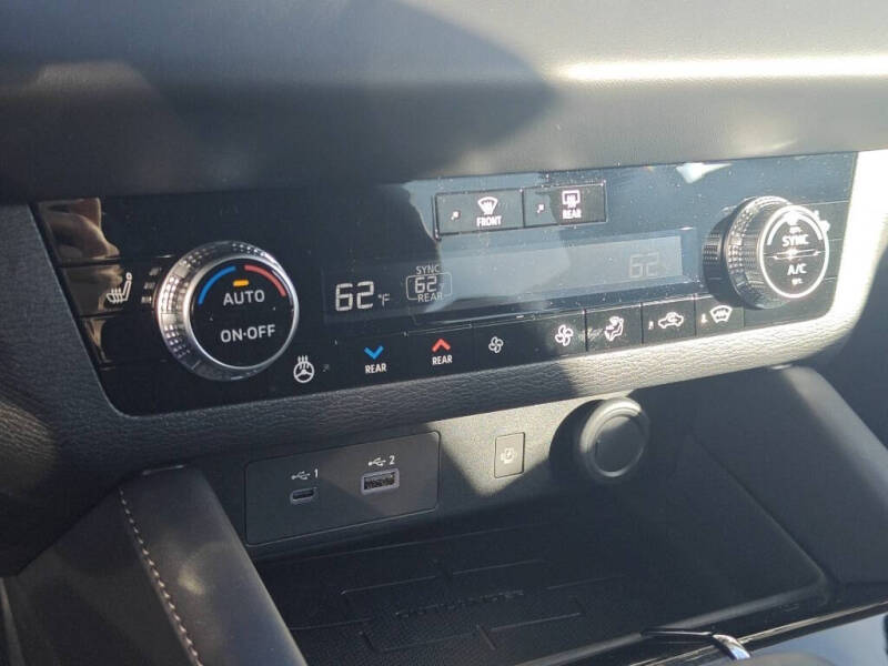 2025 Mitsubishi Outlander PHEV SEL Black Edition