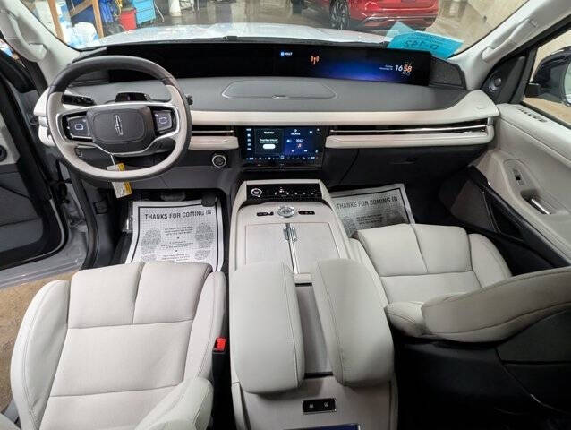 2025 Lincoln Navigator L Reserve