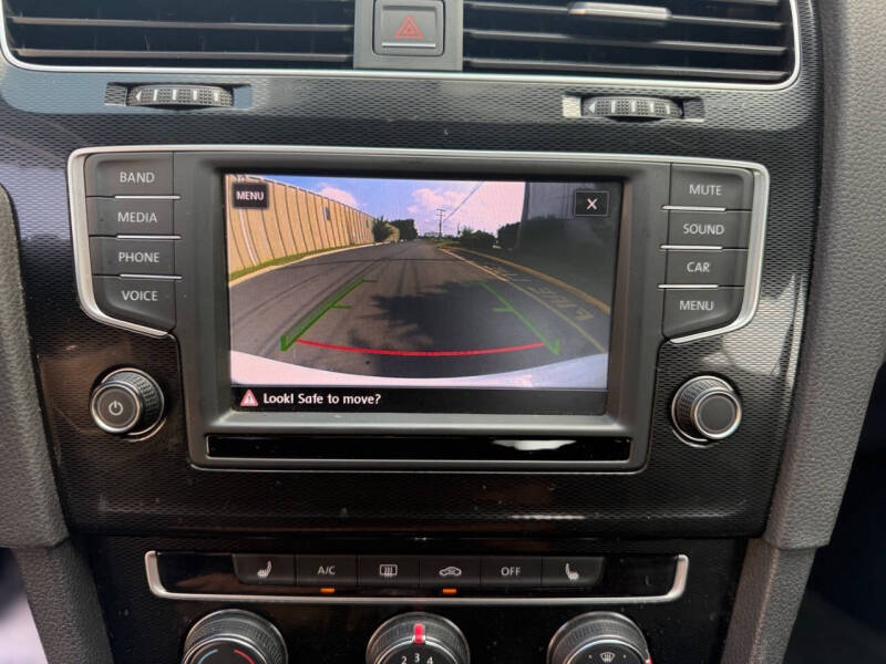 2017 Volkswagen Golf GTI S