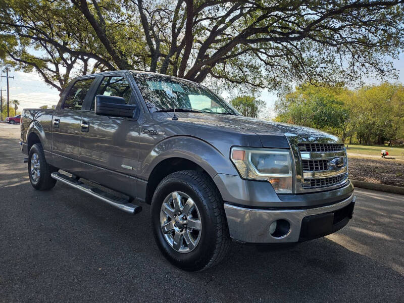 2014 Ford F-150 XLT photo 2