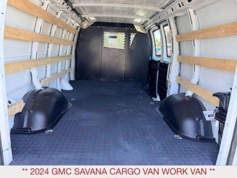 2024 GMC Savana 2500