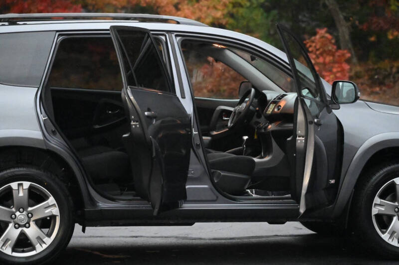 2011 Toyota RAV4 Sport