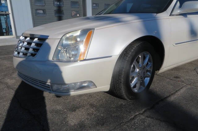 2010 Cadillac DTS Luxury Collection