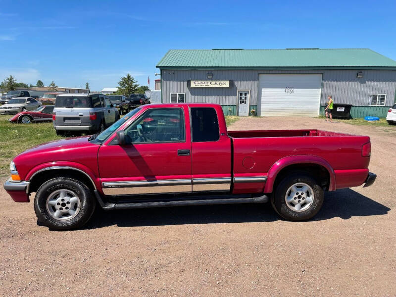 2000 Chevrolet S-10 LS Wide Stance
