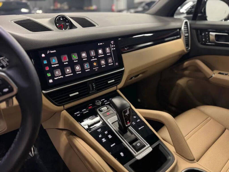 2023 Porsche Cayenne