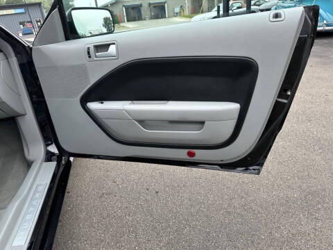 2006 Ford Mustang GT Deluxe