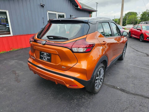 2023 Nissan Kicks SV