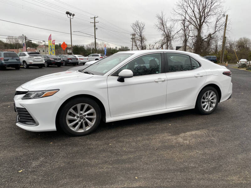 2021 Toyota Camry LE's photo
