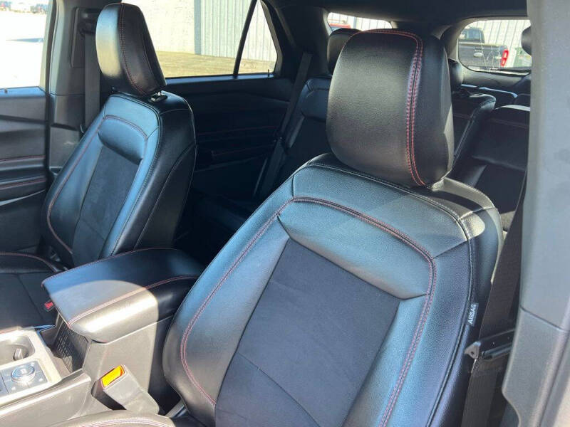 2024 Ford Explorer ST-Line