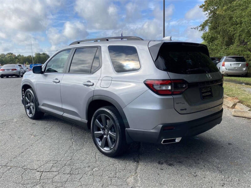 2025 Honda Pilot Sport