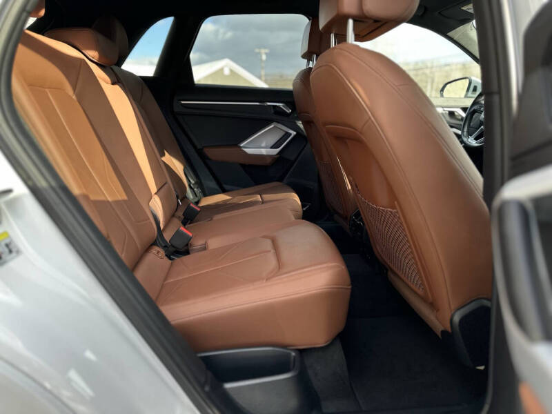 2021 Audi Q3 quattro S line Prem Plus 45 TFSI