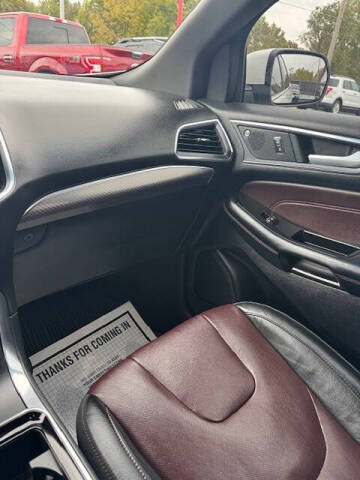 2020 Ford Edge Titanium