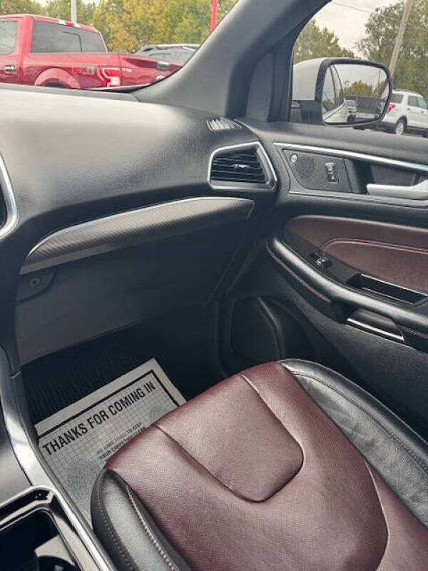 2020 Ford Edge Titanium