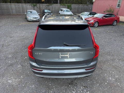 2017 Volvo XC90 T5 Momentum