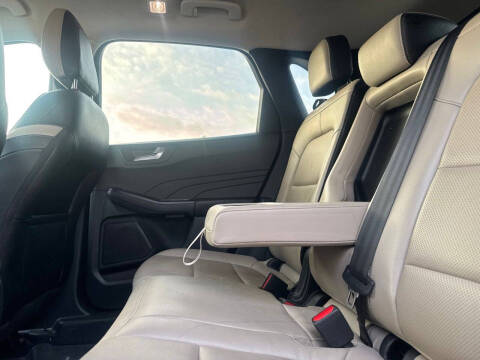 2022 Ford Escape SEL