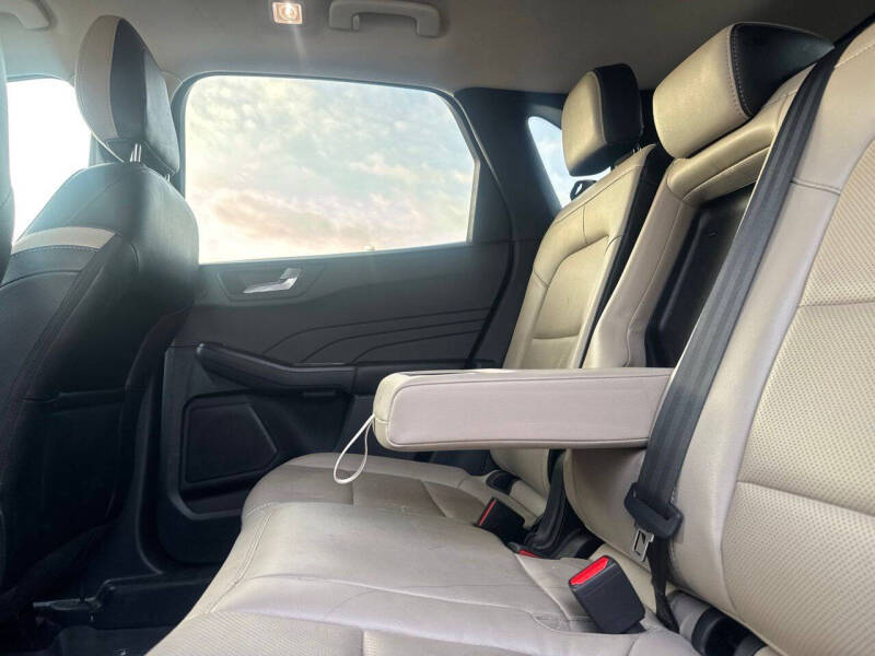 2022 Ford Escape SEL