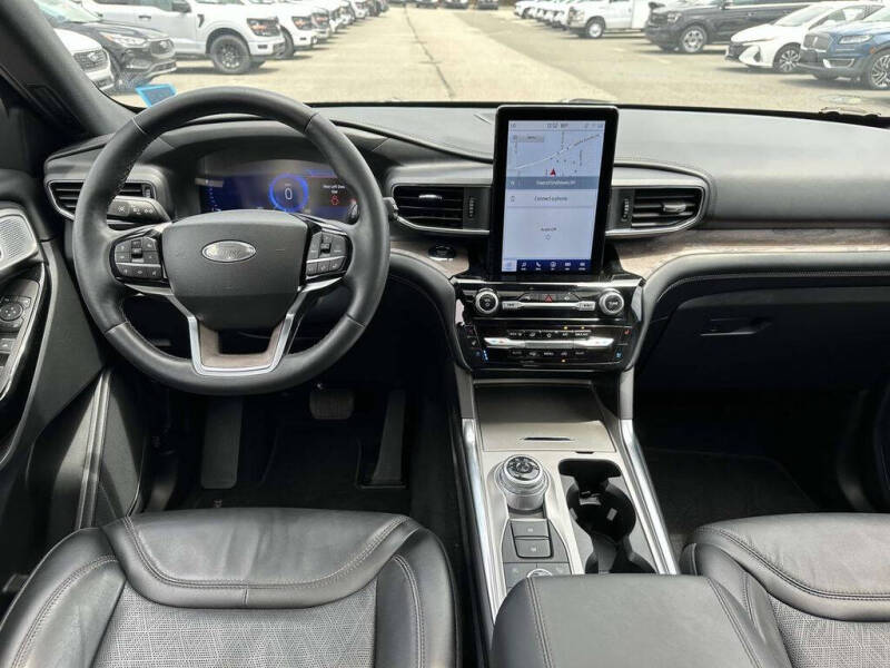 2022 Ford Explorer Platinum