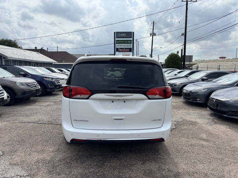 2017 Chrysler Pacifica Limited