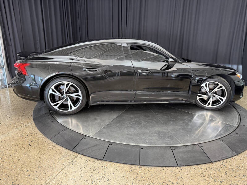 2023 Audi e-tron GT quattro Premium Plus