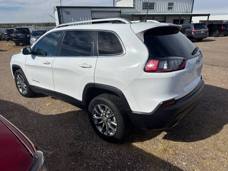 2021 Jeep Cherokee Latitude Lux photo 4