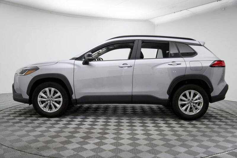 2025 Toyota Corolla Cross LE