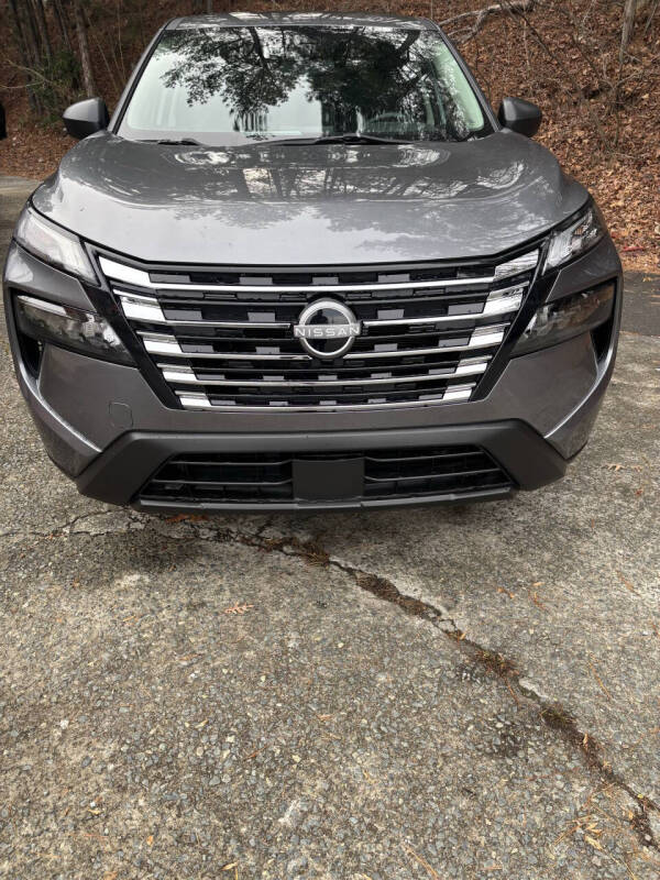 2024 Nissan Rogue S's photo