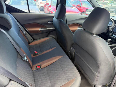 2024 Nissan Kicks SR