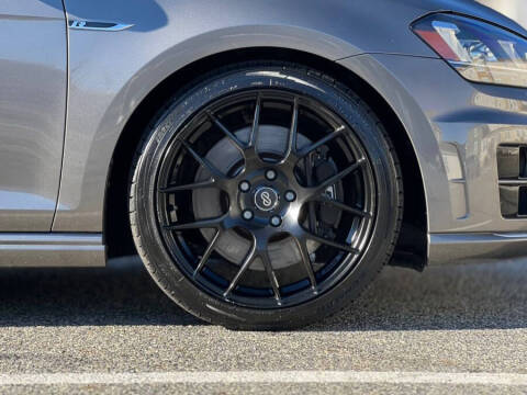 2016 Volkswagen Golf R