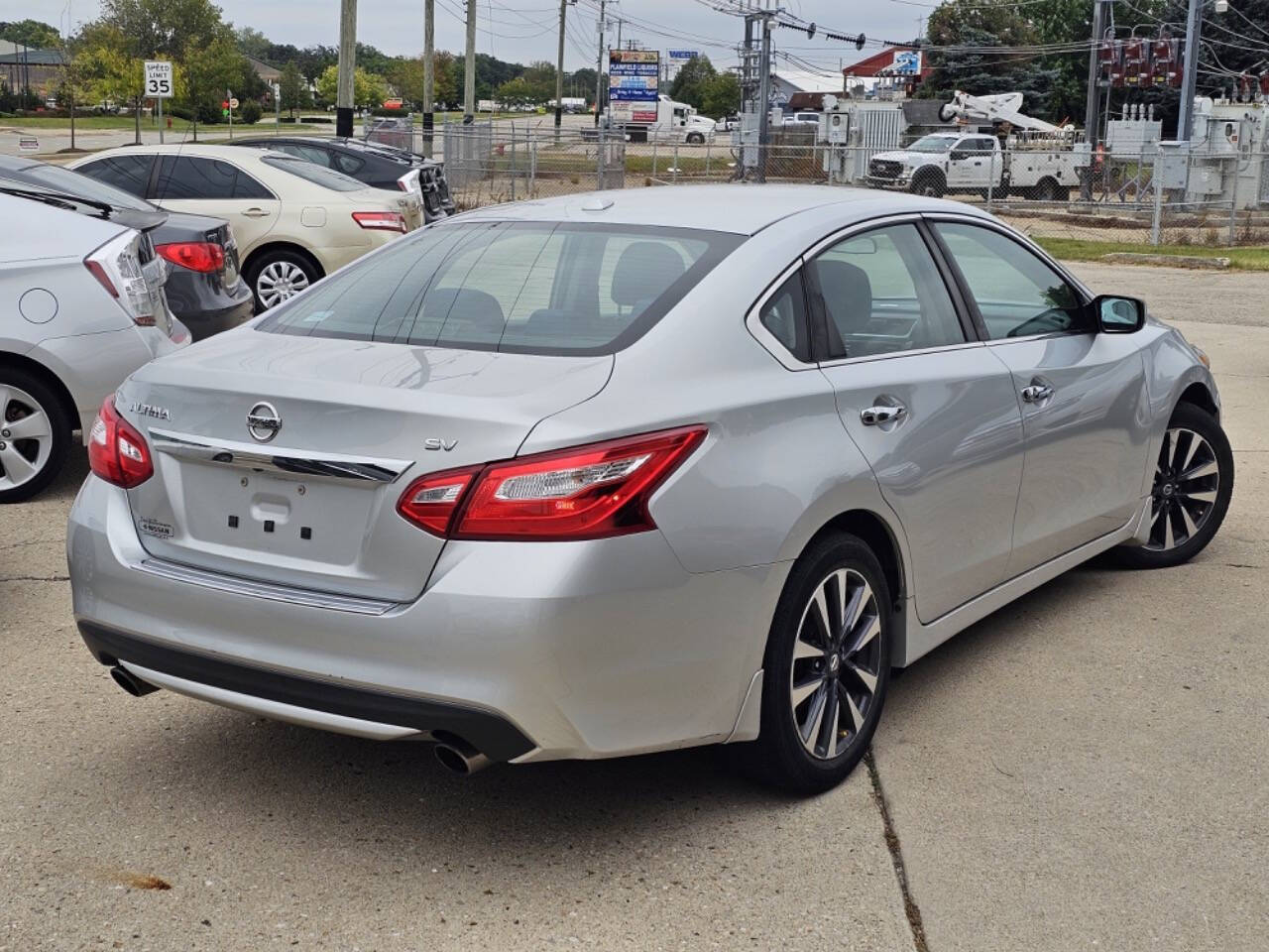 2016 Nissan Altima for sale at Quantum Auto Co in Plainfield, IL