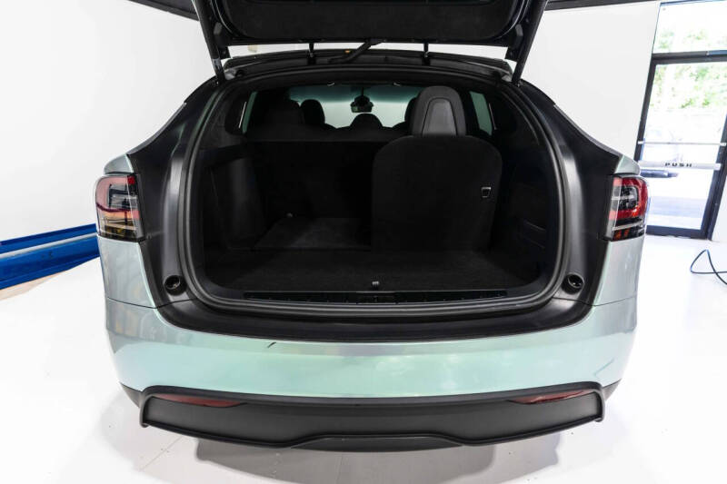 2023 Tesla Model X Standard Range