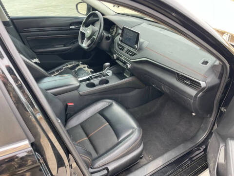 2021 Nissan Altima 2.5 SR