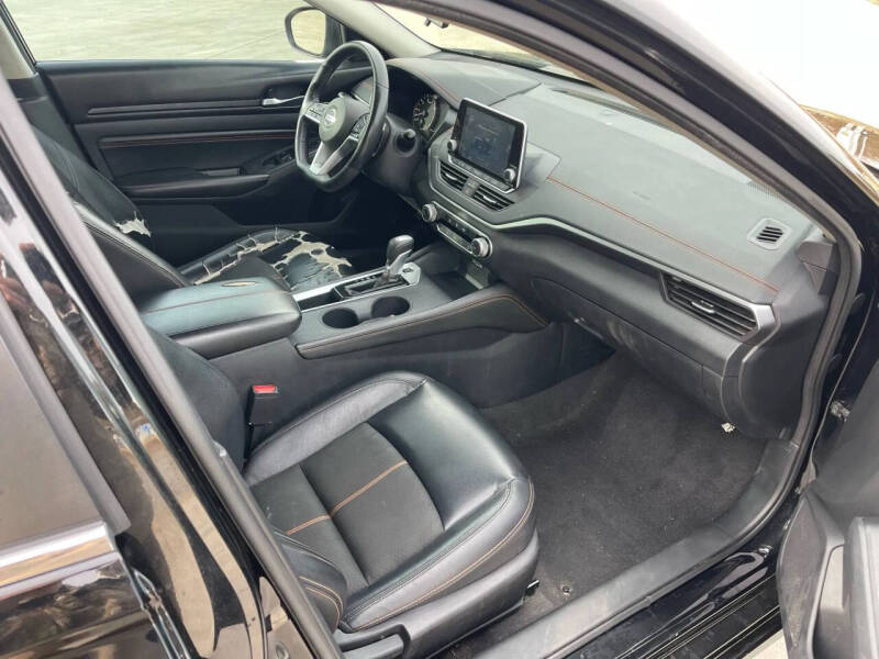 2021 Nissan Altima 2.5 SR