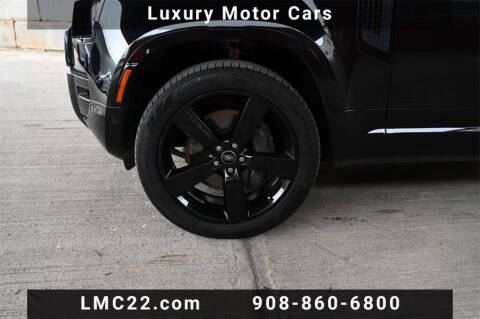 2023 Land Rover Defender 130 X-Dynamic SE