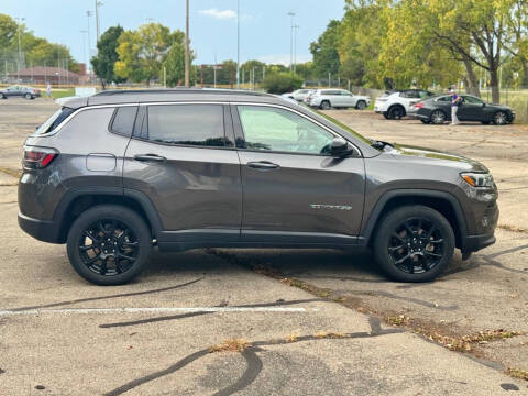 2022 Jeep Compass Latitude Lux