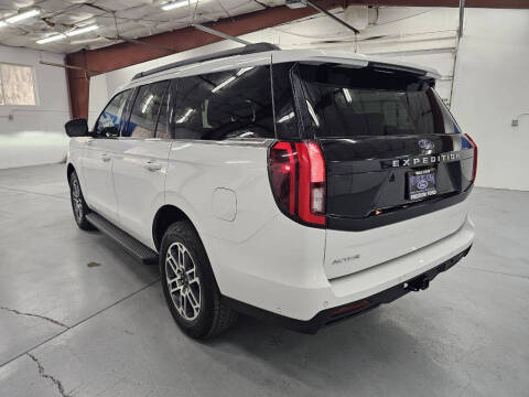 2025 Ford Expedition Active