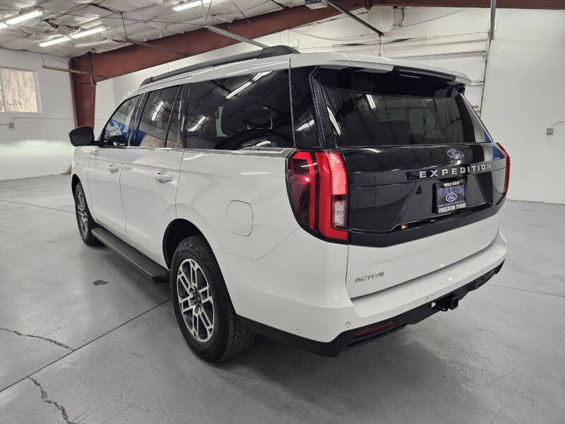 2025 Ford Expedition Active