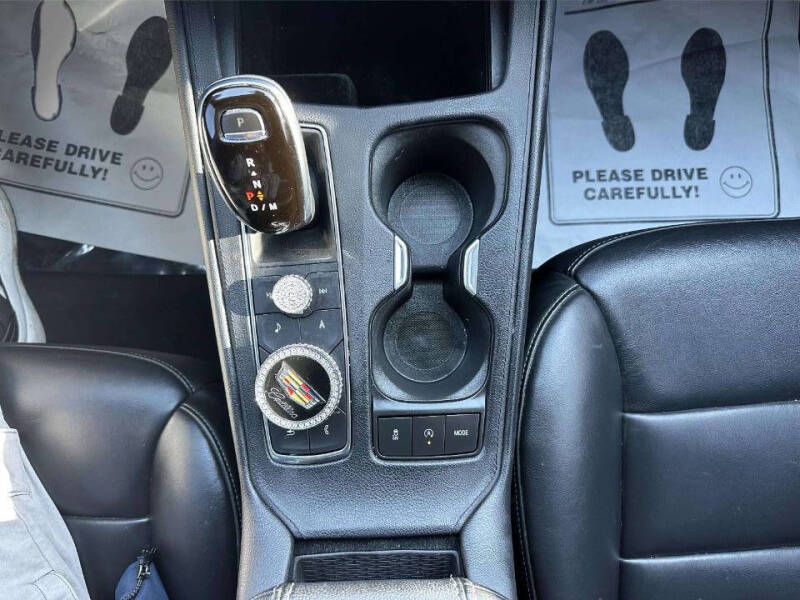 2020 Cadillac XT4 Premium Luxury