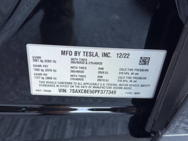 2023 Tesla Model X Standard Range