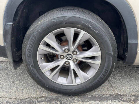 2016 Toyota Highlander