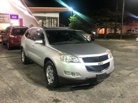 2009 Chevrolet Traverse for sale at AJ'S MOTORS in Omaha NE